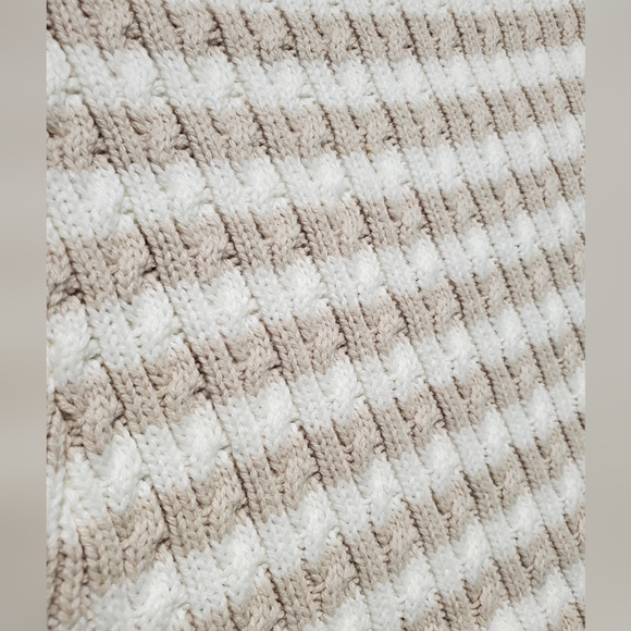 Baby's tan & white striped capped sleeve sweater dress, hat and cardigan 6-9M - Picture 7 of 16